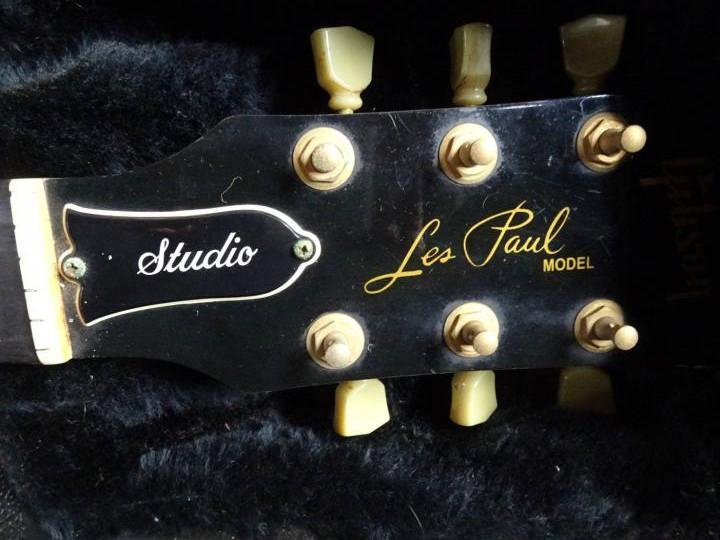 ขายถูกมากกีต้าร์ Gibson Les Paul Studio ฝังมุก พร้อมกล่องแข็ง รูปย่อยที่ 2