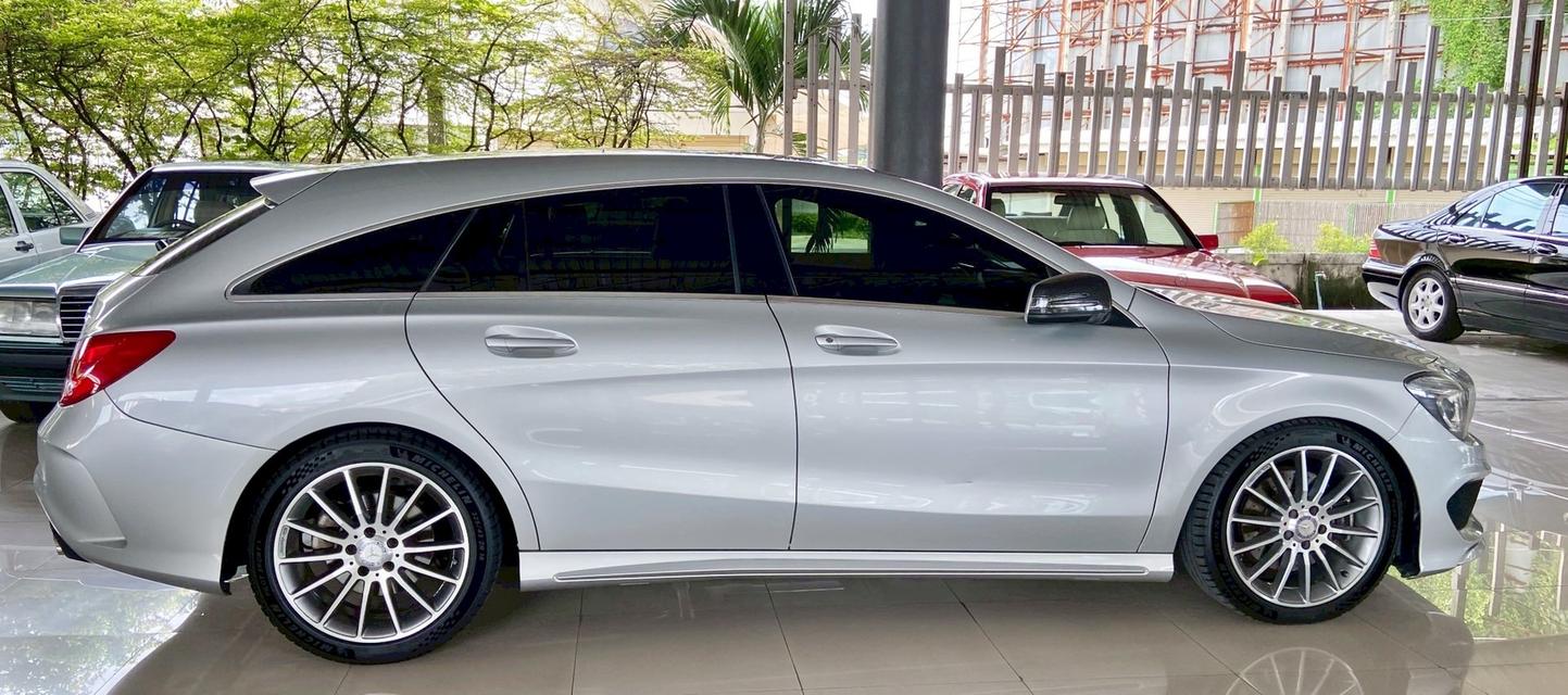 สปอร์ตแวกอน 5 ประตู Benz CLA250Shooting W117 รูปที่ 3