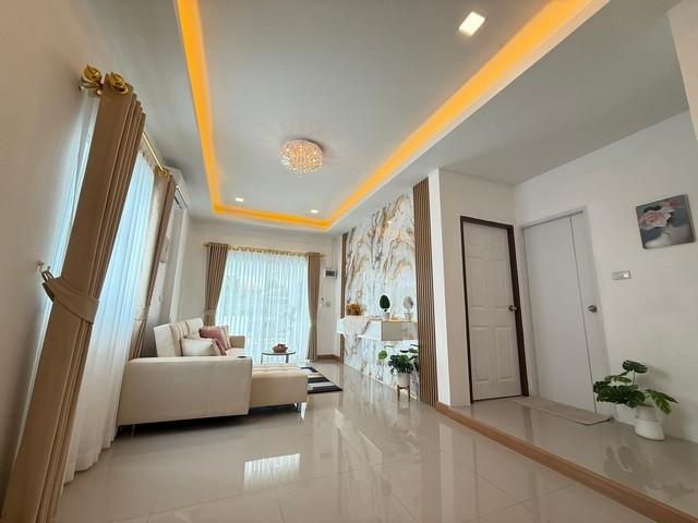 แฝดหลังริมชั้นเดียว บ้านรีโนเวทใหม่เฟอร์นิเจอร์ใหม่ทั้งหลัง 2