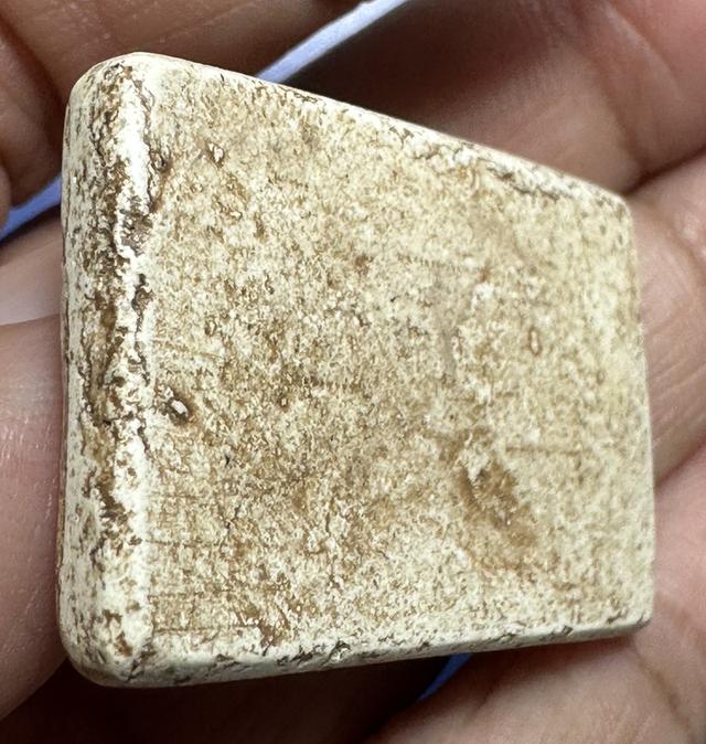 พระสมเด็จวัดเกศไชโย พิมพ์หกชั้นอกตัน 7