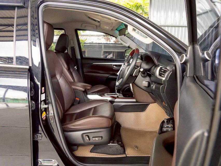 Toyota fortuner 2.4V ปี 2019 10