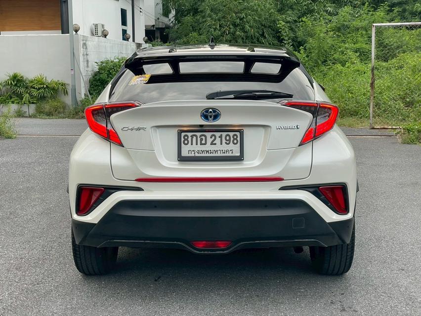 Toyota C-HR Hybrid 1.8 Hi HV Top ปี 2022 (Y22 Wagon 4dr CVT FWD)สีขาวมุก | เกียร์ออโต้ | เครื่องยนต์ไฮบริดสุดประหยัด 6