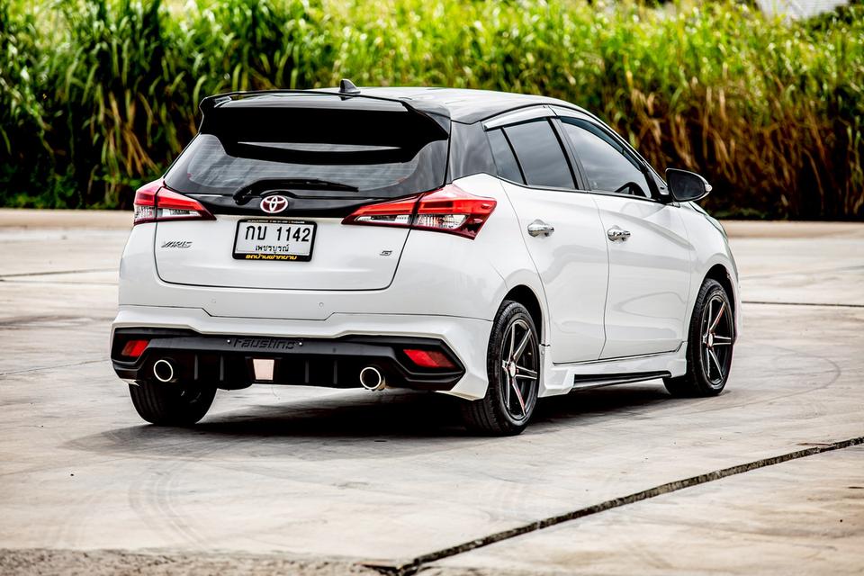 Toyota Yaris 1.2G ปุ่มสตาท์ ปี 2018 สีขาว  6