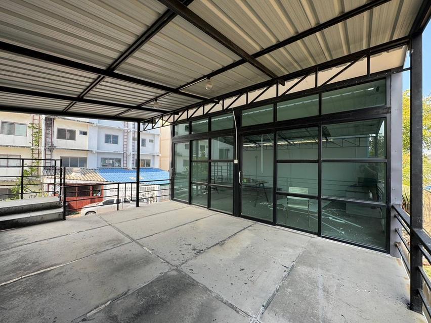 ขาย–เช่า โฮมออฟฟิศ 3 ชั้น นิคมอมตะนคร ชลบุรี พร้อมอุปกรณ์สำนักงานครบครัน จอดรถได้จุใจกว่า 15 คัน 5