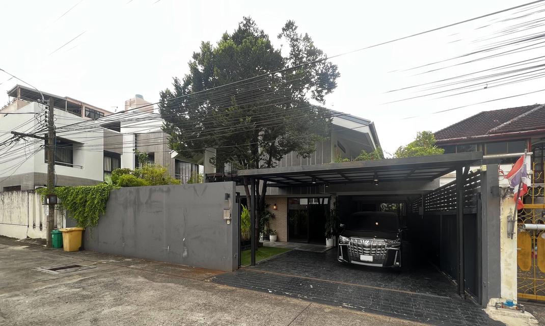 ขายด่วน! บ้านเดี่ยวไซส์ใหญ่ 86 ตร.ว. (พื้นที่ใช้สอย 250 ตร.ม.) พร้อมสระว่ายน้ำส่วนตัว ทำเลทอง ซอยปรีดี พนมยงศ์ 15 แยก 2 4