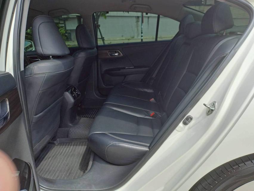 HONDA ACCORD 2.0 HYBRID ปี2016 สีขาว 12