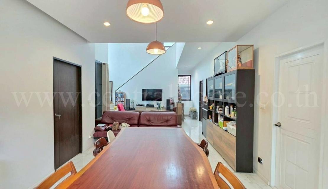 บ้านเดี่ยว บ้านปลาทอง ศรีนครินทร์ ใกล้ MRT สถานีศรีด่าน 8