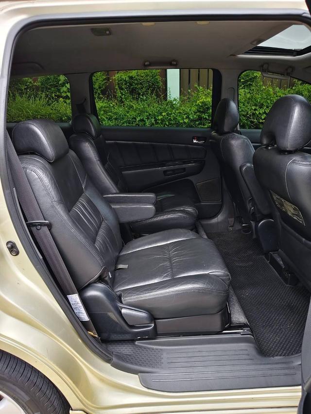 Toyota Wish ปี 2004 จด 2006เครื่อง 2.0 Q Limited ตัวท็อป ซันรูฟรถบ้านสวยๆ พร้อมใช้เครื่องดี เกียร์ดี แอร์เย็น ขับดี รูปที่ 13