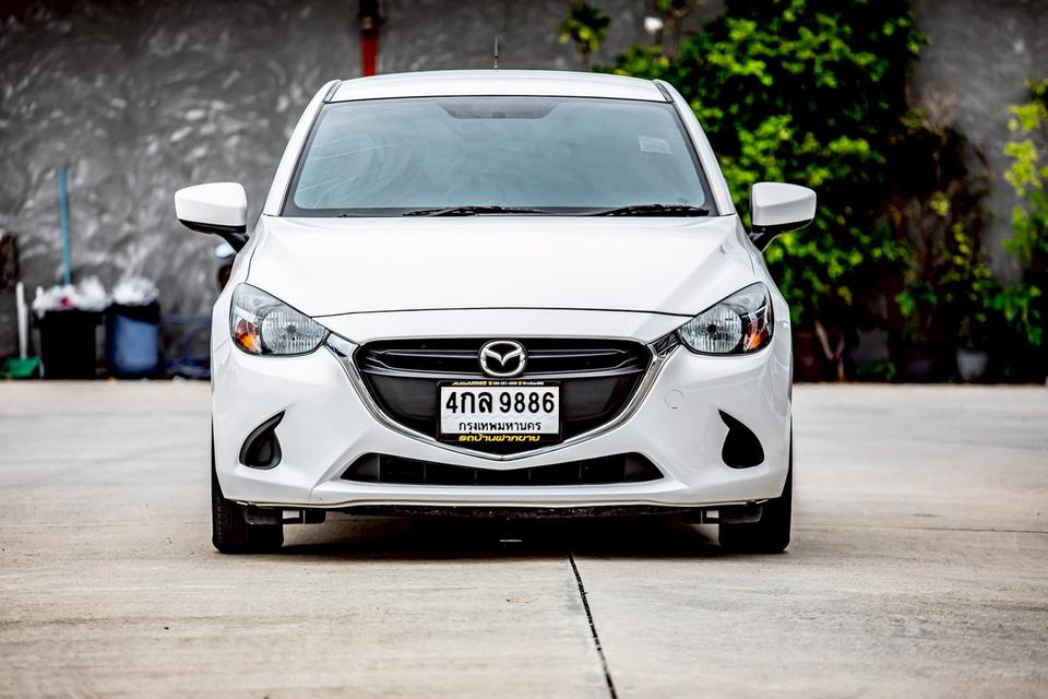 Mazda 2 1.5 XD Sport ดีเซล ปี 2015 สีขาว มือเดียวป้ายแดง