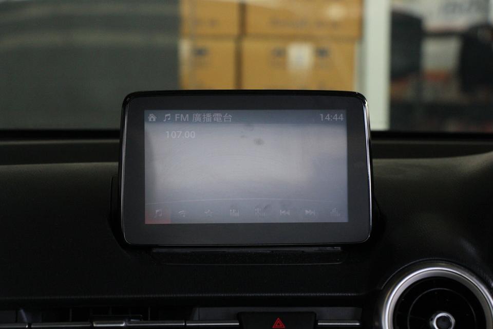 รหัสรถ TKG7310 MAZDA 2 1.3 S LEATHER ปี 2020 9