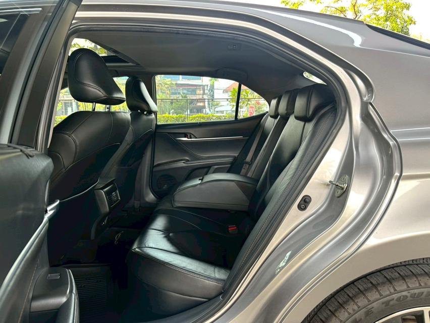 ขายรถ Toyota Camry 2.5 Hybrid ปี 2022 สีเทา เกียร์ออโต้ รูปที่ 12
