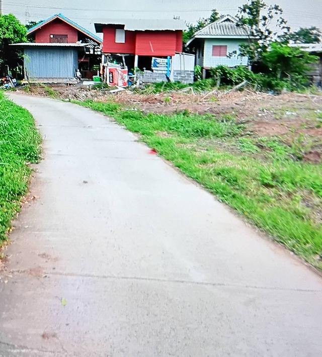 ที่ดินติดแม่น้ำลพบุรี ถมสูง ตั้งแต่ปี 2553  พื้นที่ 296 ตรว. 5
