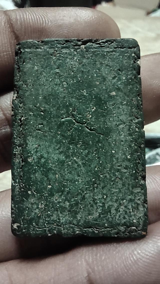 พระสมเด็จวัดระฆัง พิมพ์พระประธานเชียงแสนเก้าตื้อ เนื้อเขียวเก่าๆ ยุคปลายมวลสารครบๆกระจายทั่วองค์พระ 2