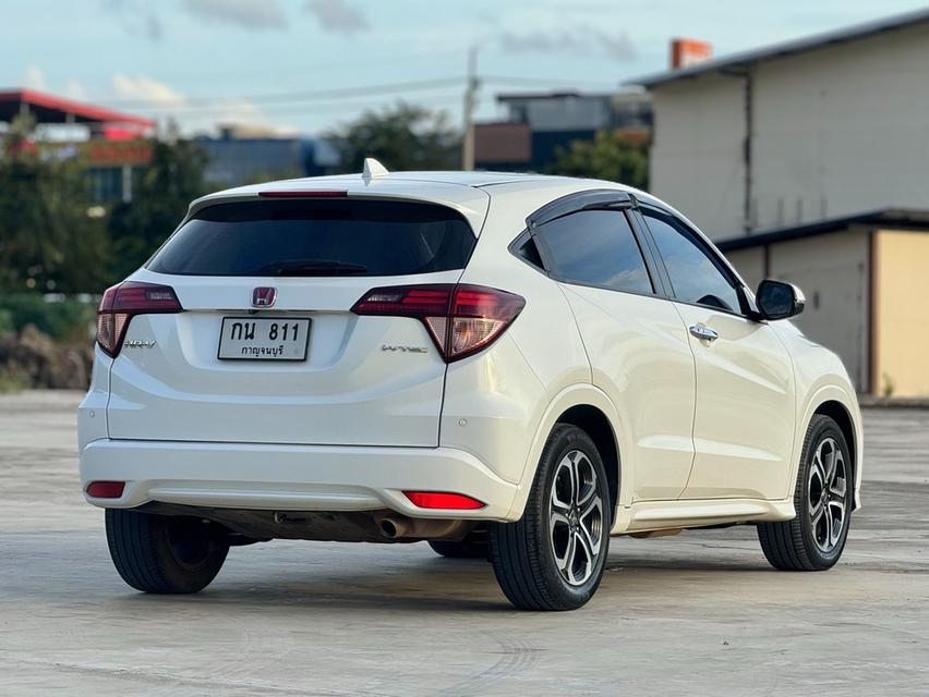 HONDA HRV 1.8 EL SUNROOF ปี 16. สีขาว ออโต้  สวยหรูสปอร์ตน่าขับมากๆ