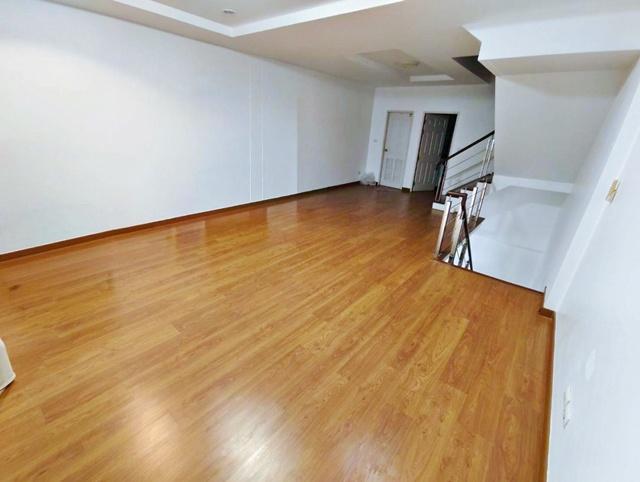 MRT ภาษีเจริญ 2.6 กม. กำนันแม้น 9-15 ถ. สาทร-กัลปพฤกษ์ ทาวน์โฮมหรู 3 ชั้น 24 ตร.วา. 274 ตร.ม. 3 นอน 4 น้ำบิ๊กซี กัลปพฤกษ 7