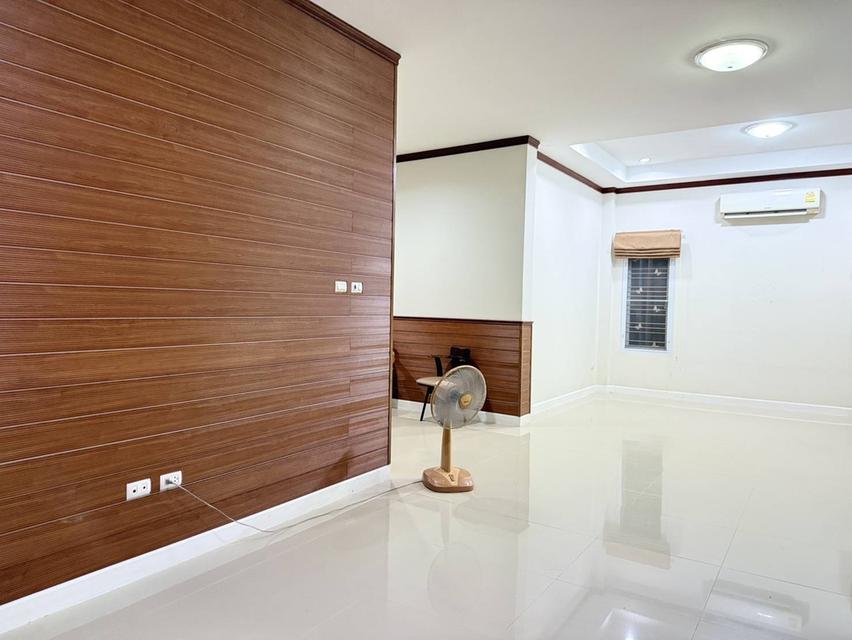 บ้านเดี่ยว 56 ตรว. 2 ชั้น 3 ห้องนอน 3 ห้องน้ำ 2 จอด 9