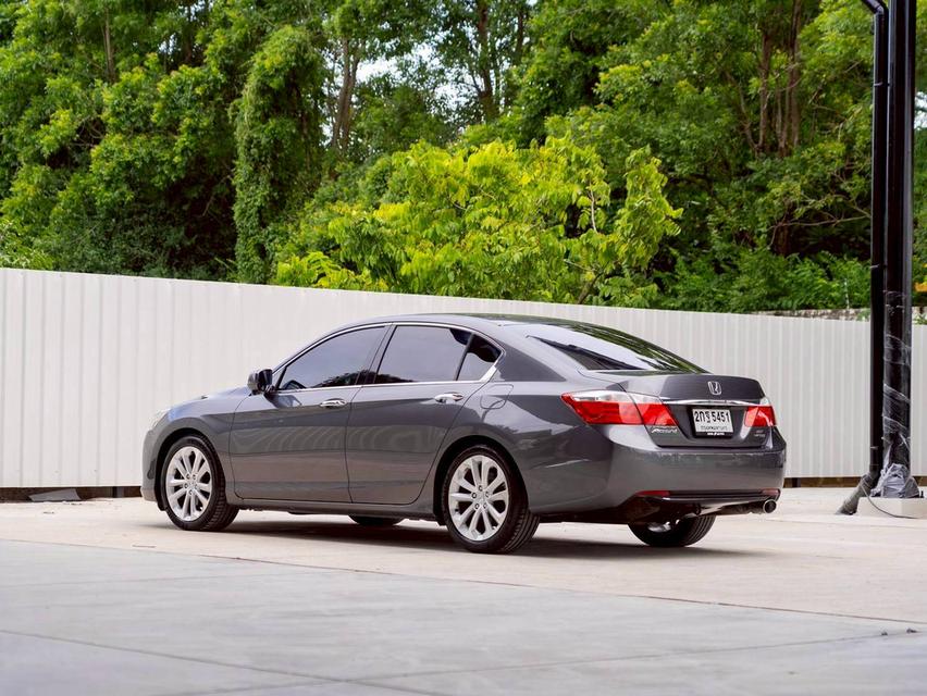HONDA ACCORD 2.4TECH ปี 2013เจ้าของเดียว รถสวย กุญแจสำรองครบ  8
