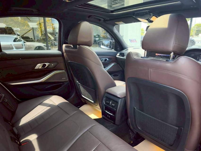 รหัสรถ KPV1100 2023 BMW 330e M SPORT LCI สีขาว 13