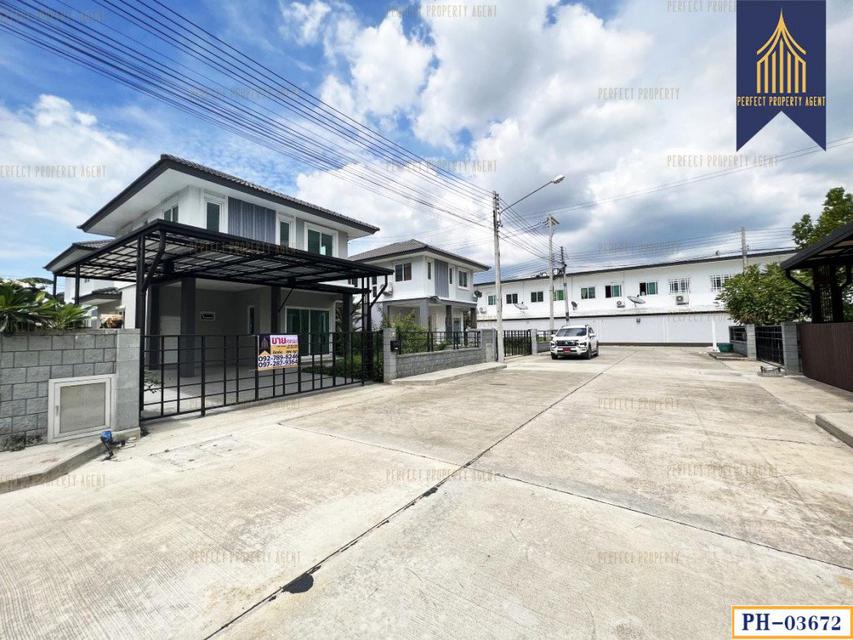 ขาย บ้านเดี่ยว ฉัตรหลวง 15 เทศบาล 1 สามโคก ปทุมธานี พร้อมอยู่ 140 ตรม. 53.1 ตร.วา 4