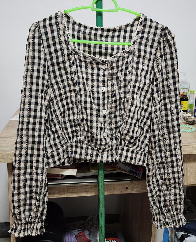 เสื้อผ้ามือสอง 16
