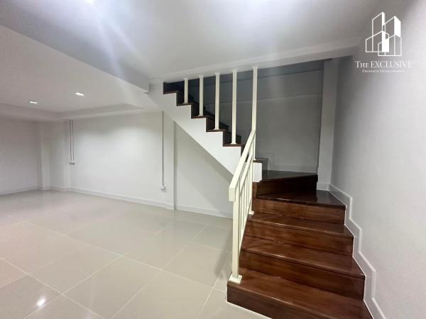 ทาวน์เฮาส์รีโนเวทใหม่ทั้งหลัง พร้อมดาดฟ้า ย่านปทุมธานี 9