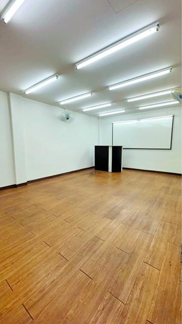 รามคำแหง 37-45 15แอร์ 14นอน MRT รามคำแหง 1.2 กม.ตรงข้ามม.รามคำแหง 600 ม. ให้เช่าอาคารพาณิชย์ 2 คูหา 5 ชั้น 6