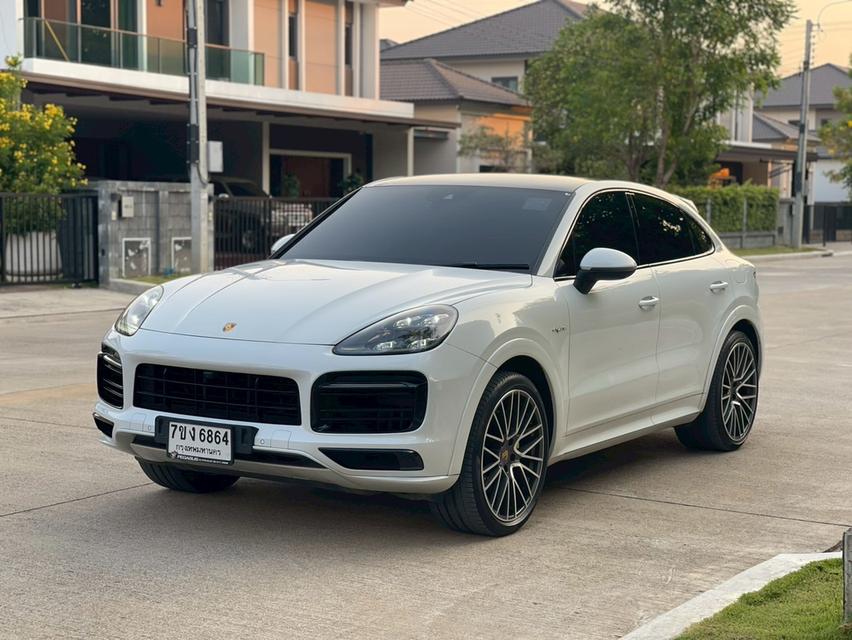 Porsche Cayenne Coupe E-Hybrid Sport Design 2021 สีขาว รถสวยมือเดียววิ่งน้อย ราคาพิเศษ
