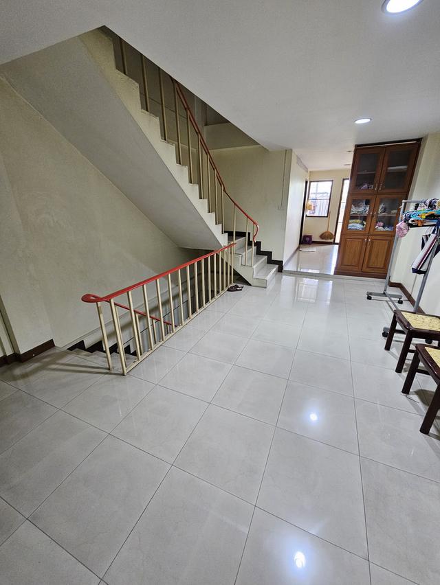 อาคารพาณิชย์ 5 ชั้น ติดถนนปทุม-รังสิต ทำออฟฟิสได้ ใกล้สะพานปทุมธานี 11