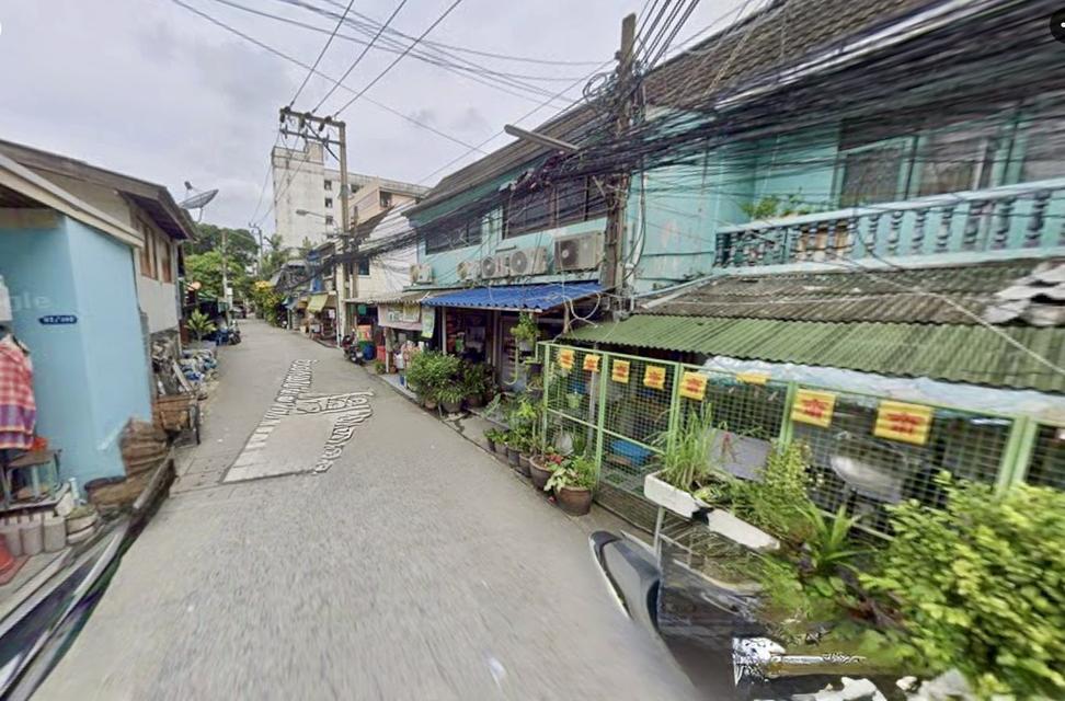 [ขายด่วน] นักลงทุนห้ามพลาด ! บ้านทาวน์เฮาส์ 2 ชั้น ทำเลทองสุขุมวิท 71 (ซอยปรีดีพนมยงค์ 45) 3