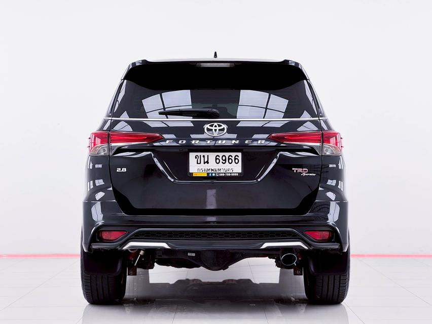 TOYOTA FORTUNER 2.8 TRD SPORTIVO 2WD ปี2019 สีดำ รูปย่อยที่ 4