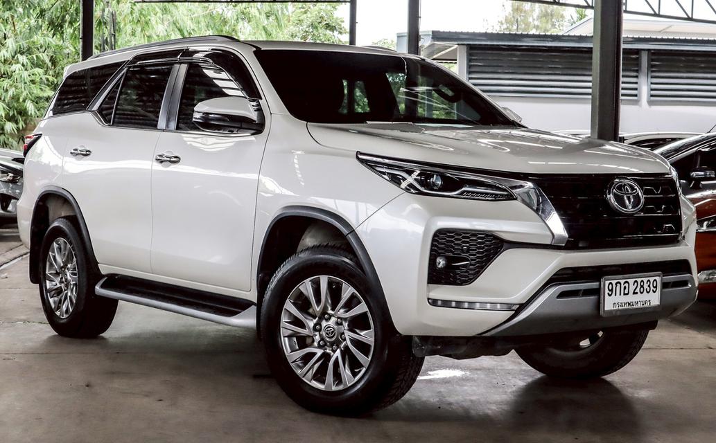 2021 TOYOTA FORTUNER 2.4V