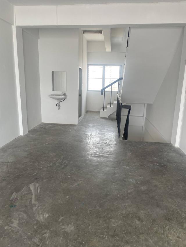 ให้เช่าอาคารพาณิชย์ ตึก 5 ชั้น  หมู่บ้านทรัพย์บุญชัย ปากซอยทรัพย์บุญชัย 21 จ.สมุทรปราการ 10