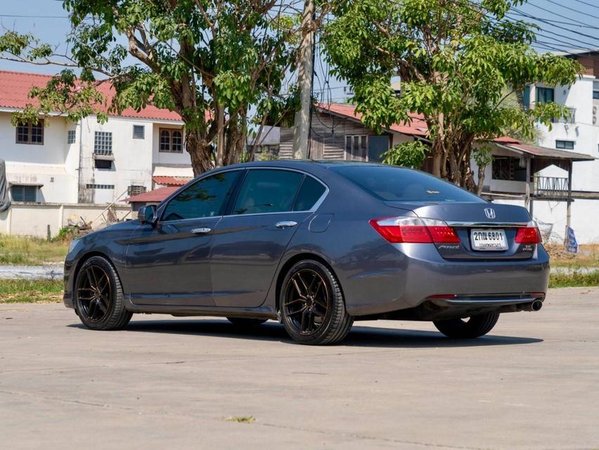 HONDA Accord 2.4 Tech Sunroof TOP 2013 รถสวยน่าใช้ คุ้มๆเกินราคาแน่นอนครับ 6