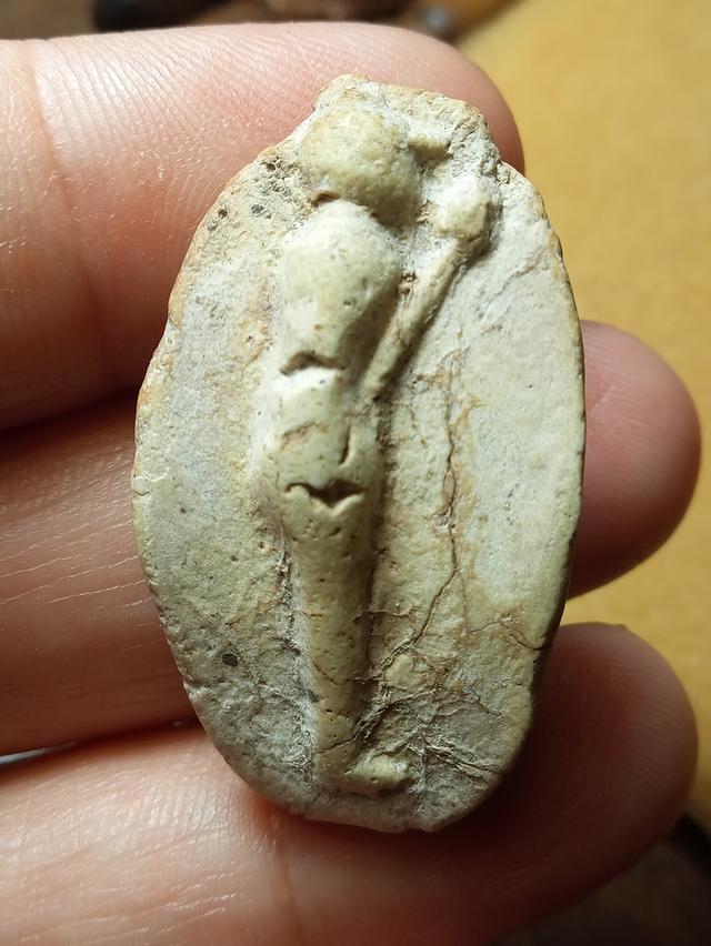 พระพิมพ์วันทาเสมาวัดพลับแบ่งปัน