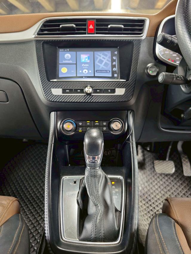 MG ZS 1.5 X Sunroof AT ปี 2020 12