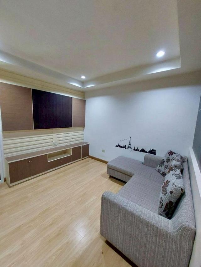 [ For Sale ] ขายด่วนคอนโดบางแสน เดอะรูม 2 ( The Room 2 condo ) ไม่ถึงล้าน แต่งครบ สภาพดี ใกล้ ม. บูรพา ถูกสุดในโครงการ  2