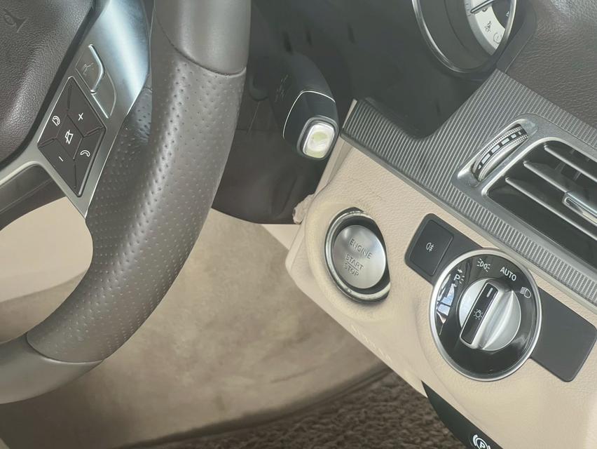 Benz E300 AMG Bluetec (W212) 2014 พร้อมใช้งาน 12