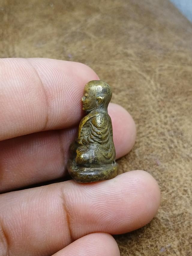 หลวงพ่อเงินพิมพ์นิยม รูปที่ 3