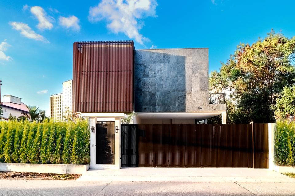 ขาย/ให้เช่า พูลวิลล่าหรู พัทยาใต้ ทำเลดีที่สุดใจกลางเมืองพัทยา 1