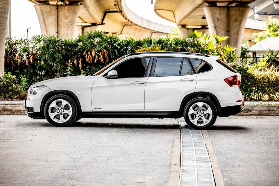 Bmw X1 Sdrive1.8i X-Line ปี 2013 สีขาว   8