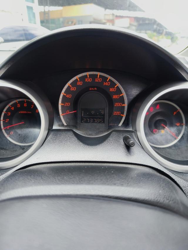 HONDA JAZZ 1.5V 2009 12