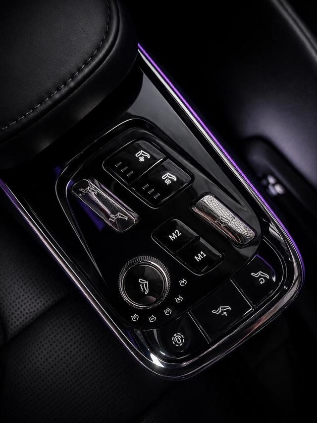 ZEEKR 009 FLAGSHIP 6-Seaters Dual Motors AWD 2025 รูปที่ 11