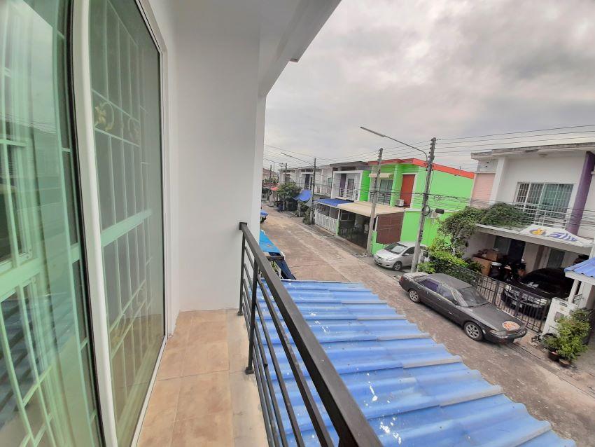 ทาวน์โฮม 2 ชั้น รีโนเวทใหม่ทั้งหลัง ม.พฤกษาทาวน์ เน็กซ์ ลอฟท์ ซ. 8 พุทธมณฑลสาย 4 เนื้อที่ 18.1 ตรว. 3 นอน 2 น้ำ 2 จอด  เหลือ 1.65 ล้าน โทร.085 0732541 15