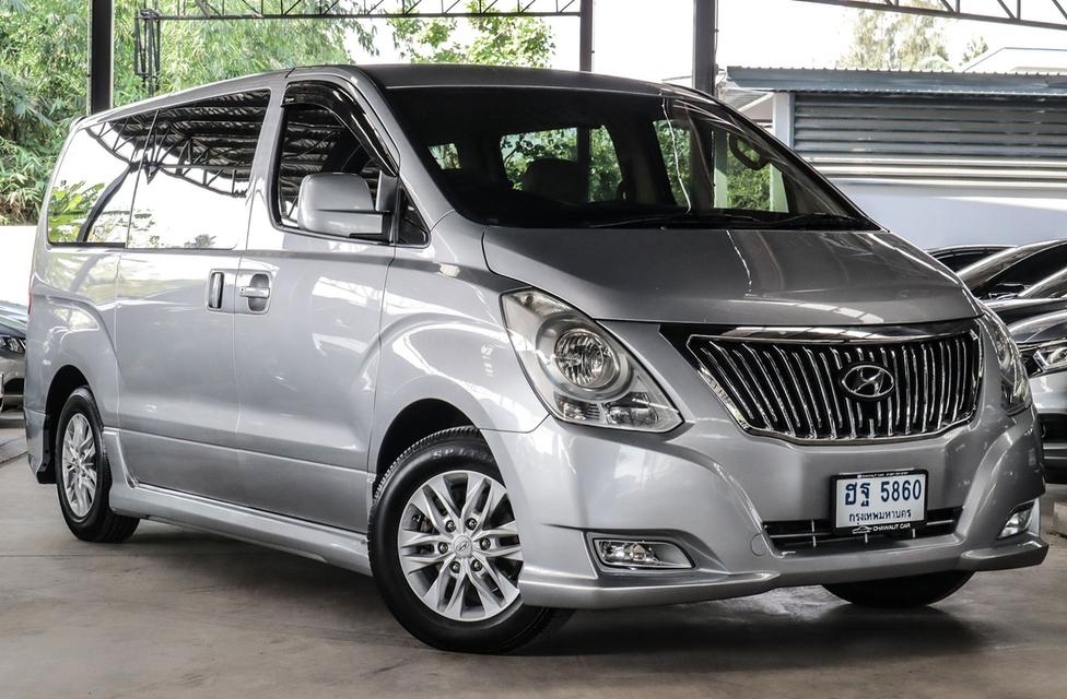 2018 HYUNDAI H-1 2.5 TOURING ดีเซล 3