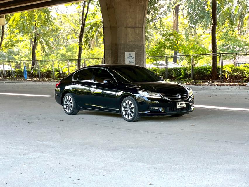 ขายรถ Honda Accord 2.4EL ปี 2014 สีดำ เกียร์ออโต้