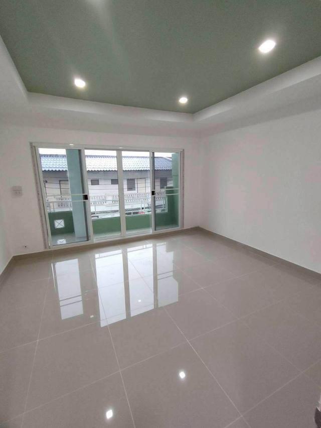 หมู่บ้านเกล้ารัตนา.. 10