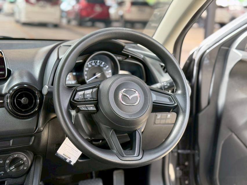 MAZDA2 1.3 E SEDAN ปี2020 สภาพสวย 17