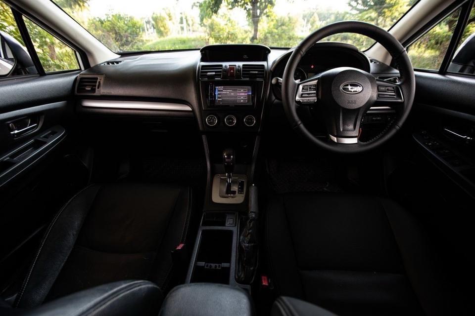 Subaru Xv 2.0i AWD สีขาว ปี 2014 มือเดียวป้ายแดง 15