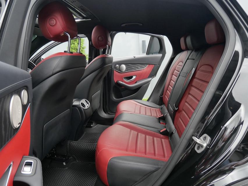 Mercedes-Benz GLC300e Coupe AMG 2021 สีดำ มี MBSP วารันตรีศูนย์เบนซ์ถึง 161029 วิ่งน้อย รถมือเดียว รูปที่ 17