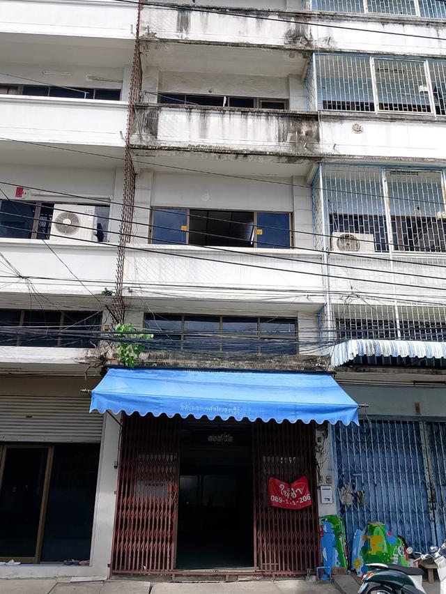ให้เช่าอาคารพาณิชย์5ชั้น จันทน์32 มีห้องน้ำและห้องนอนทุกชั้น ใกล้สถานีรถไฟฟ้าสุรศักดิ์ เหมาะสำหรับทำธุรกิจหรืออยู่อาศัย 15
